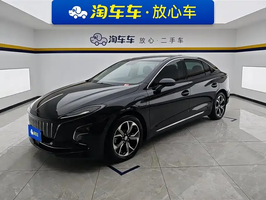 Hongqi E-QM5 — фото 1