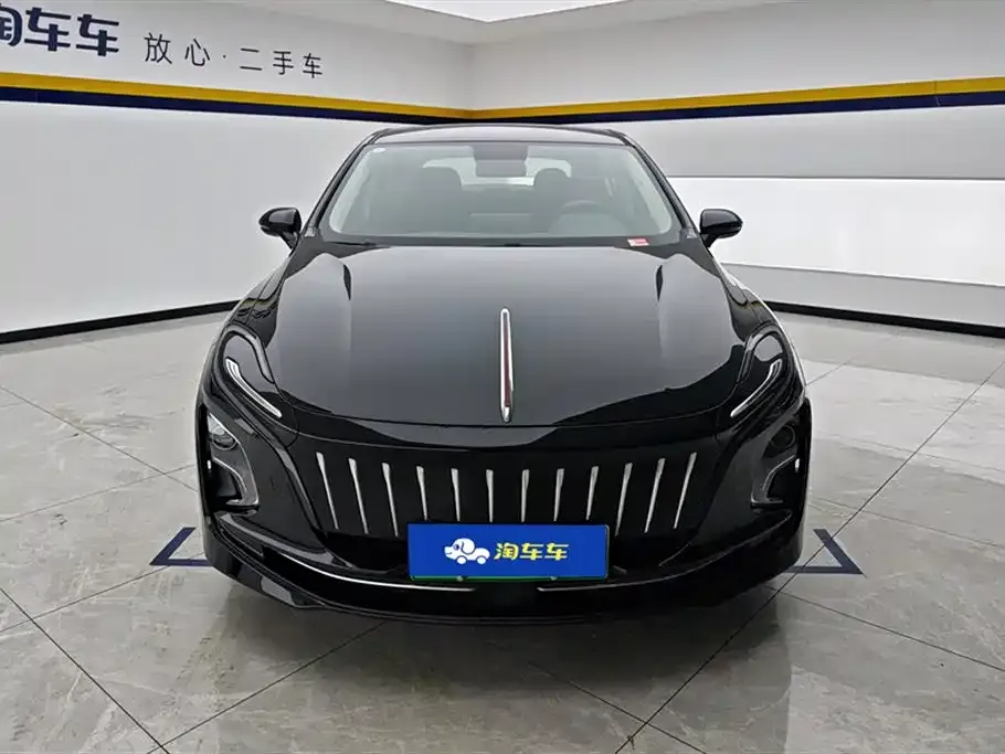 Hongqi E-QM5 — фото 3