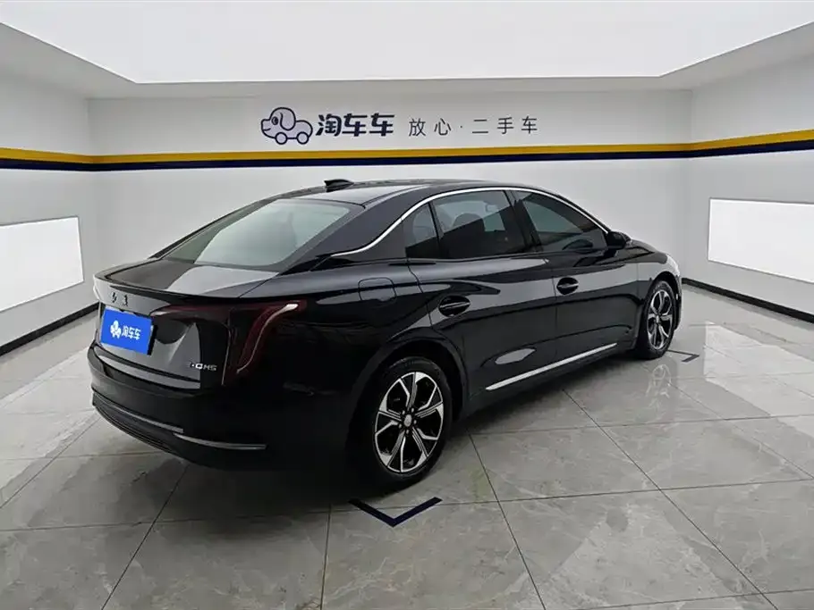 Hongqi E-QM5 — фото 4