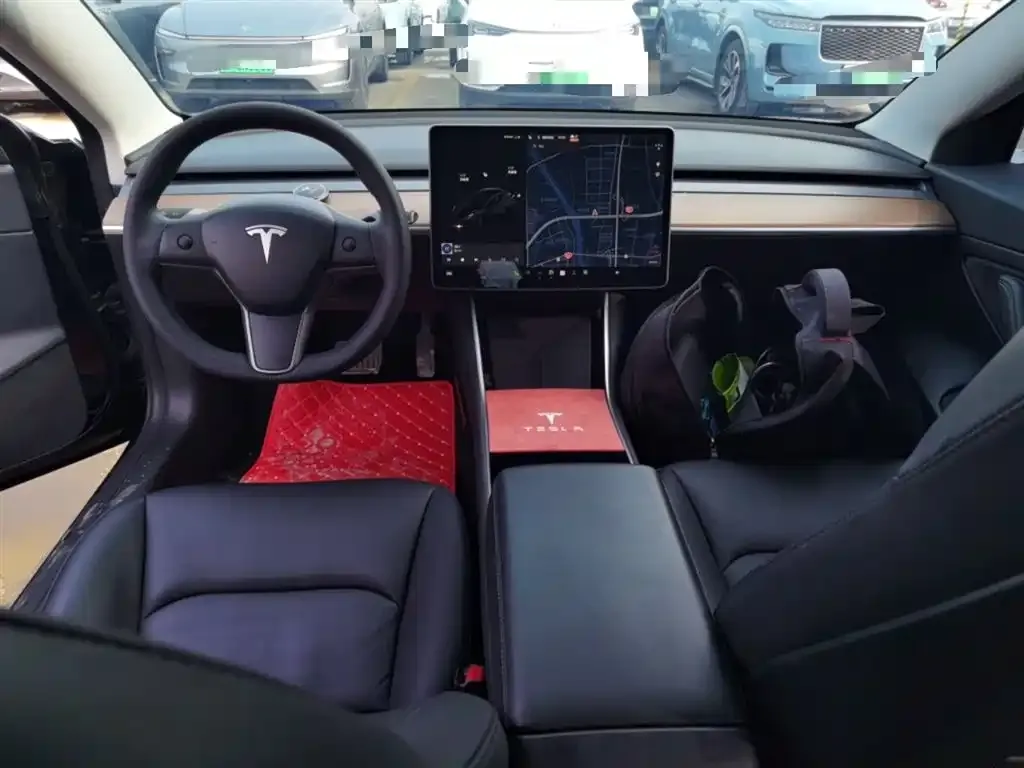 Tesla Model 3 — фото 6