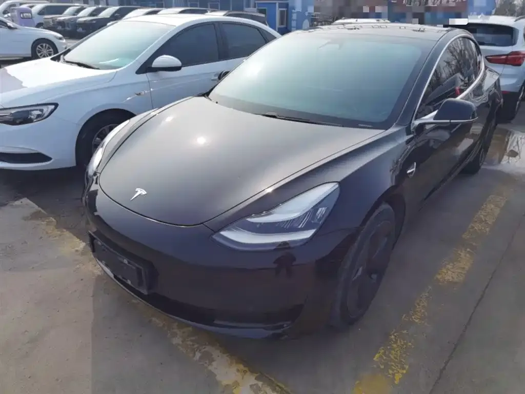 Tesla Model 3 — фото 7