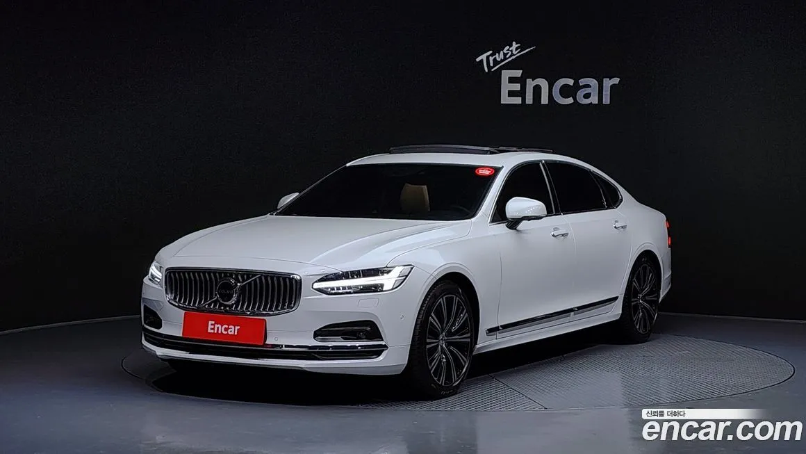 Volvo S90 — фото 1