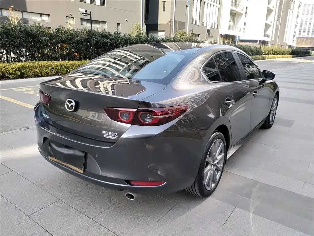 Mazda 3 Axela — фото 10