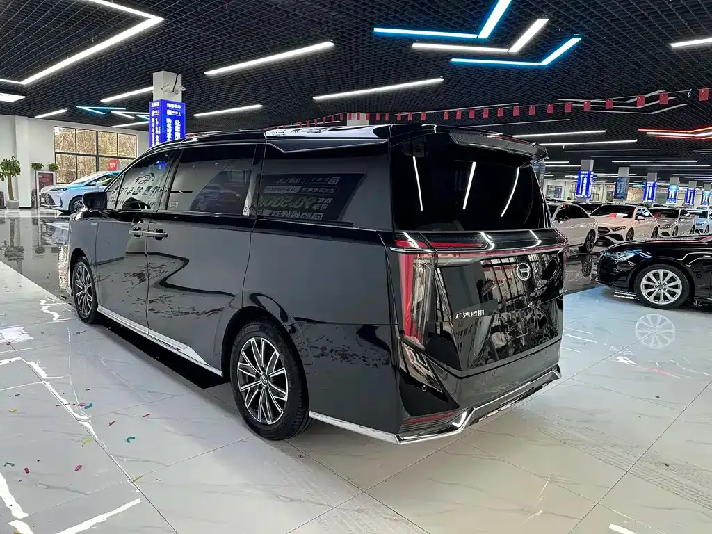 GAC Motor Trumpchi M8 — фото 8