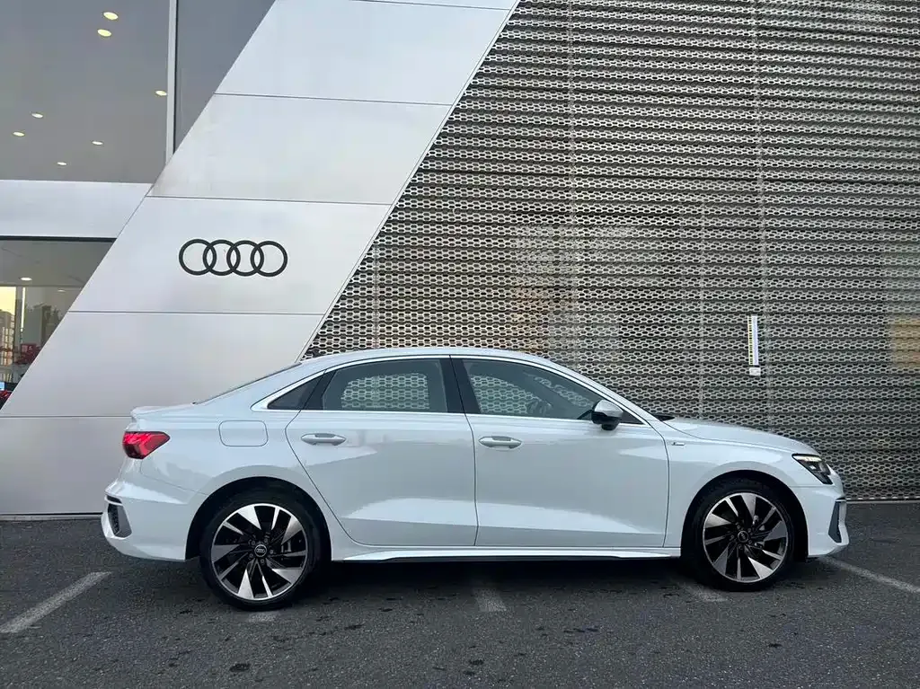Audi A3 — фото 3