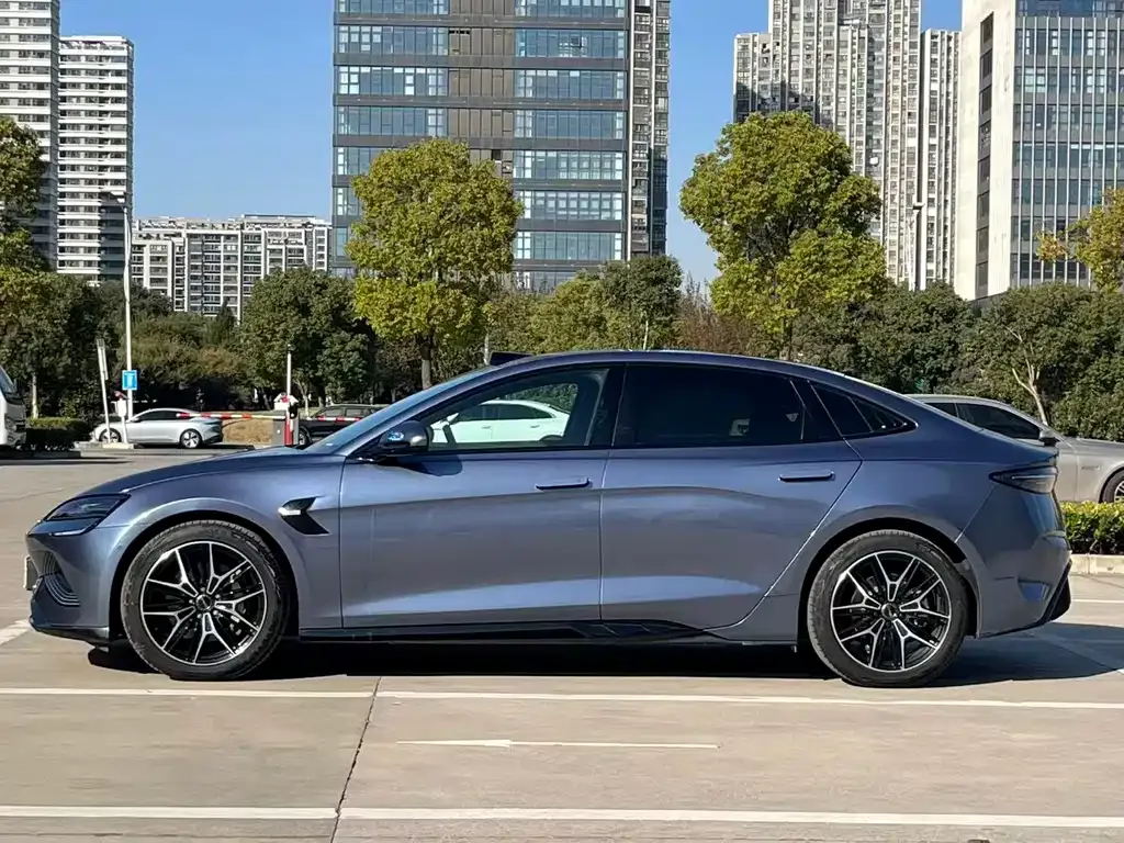 BYD Seal — фото 10
