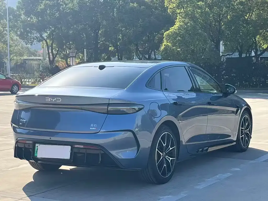 BYD Seal — фото 9