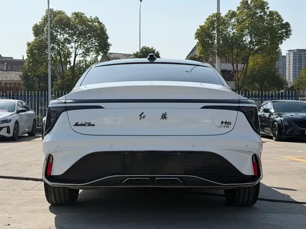 Hongqi H6 — фото 9
