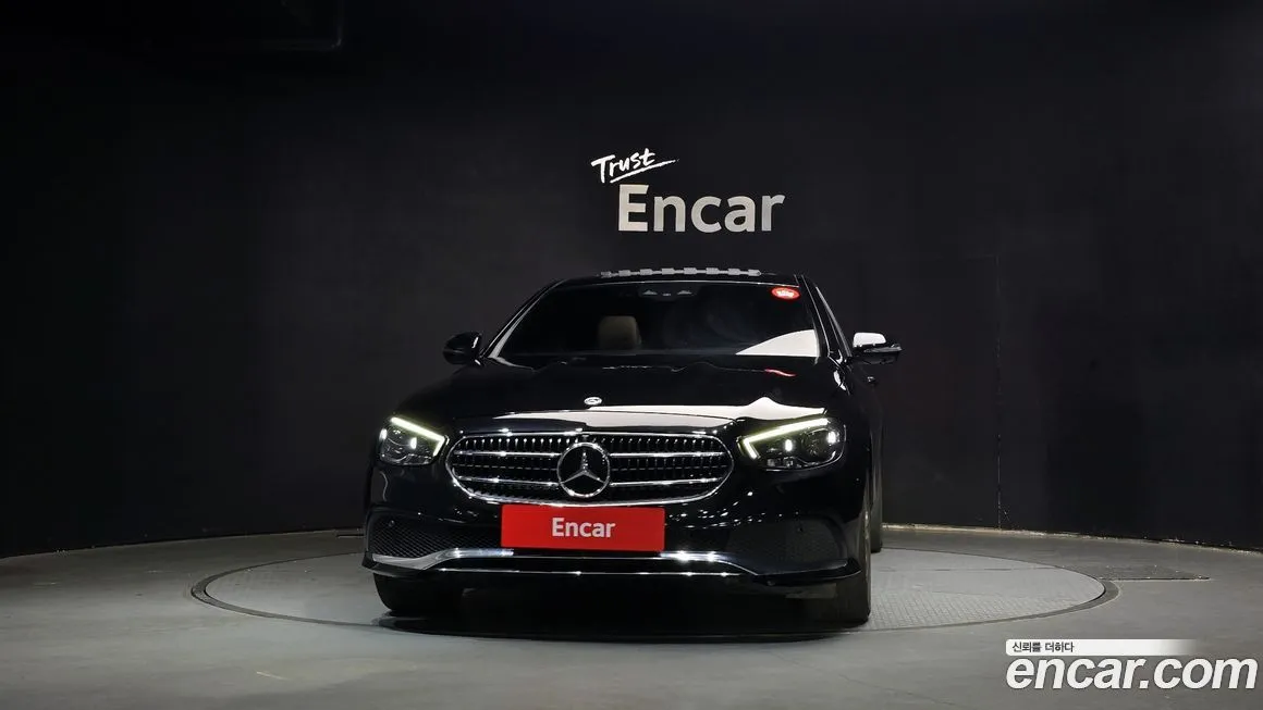 Mercedes-Benz E-Class — фото 4