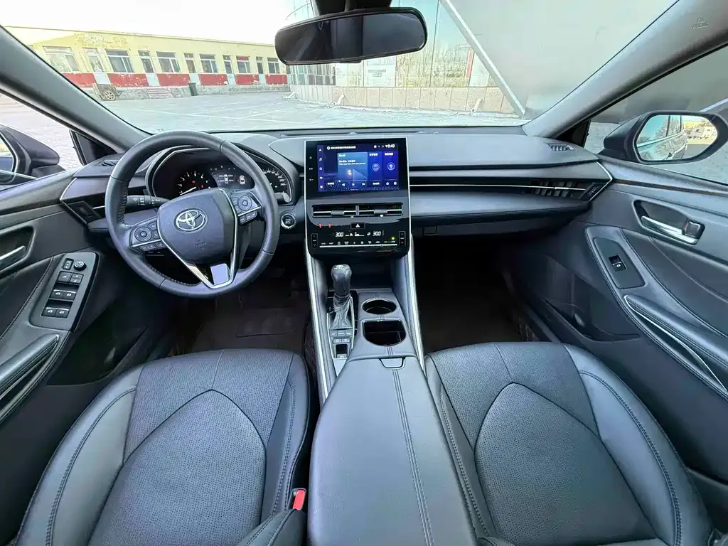 Toyota Avalon — фото 10