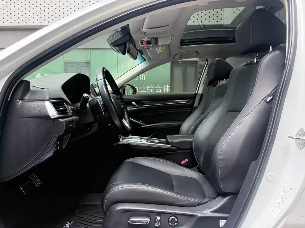 Honda Accord — фото 4