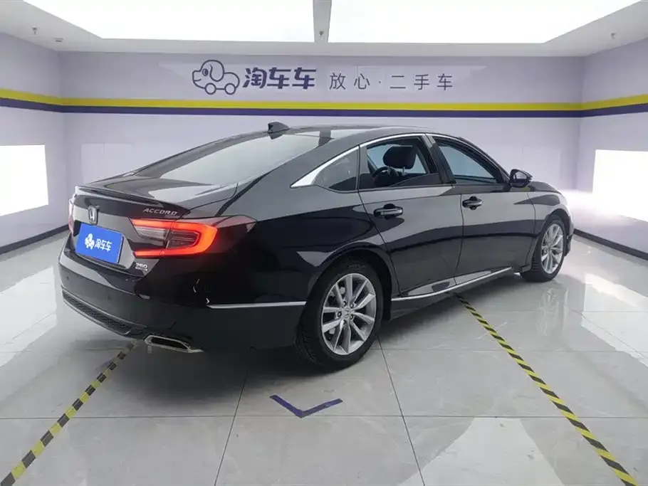 Honda Accord — фото 5