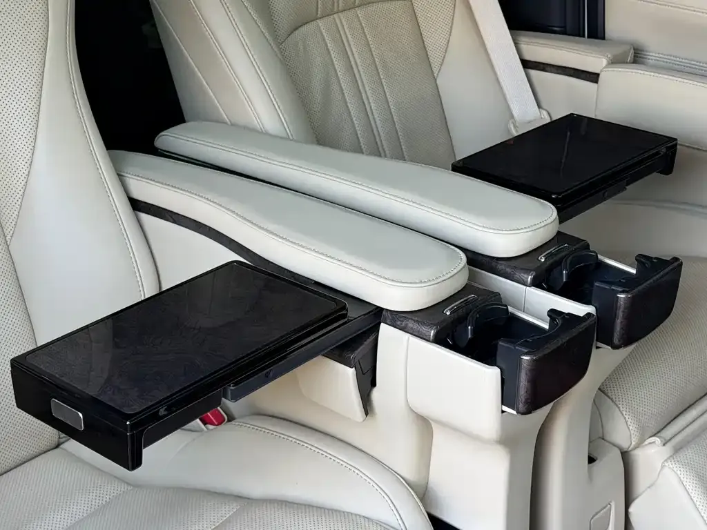 Toyota Alphard — фото 3