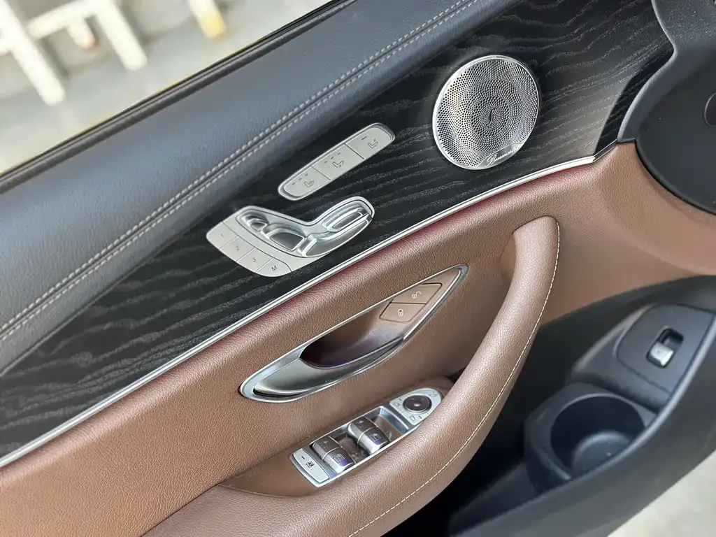 Mercedes-Benz E-Class (Import) — фото 10
