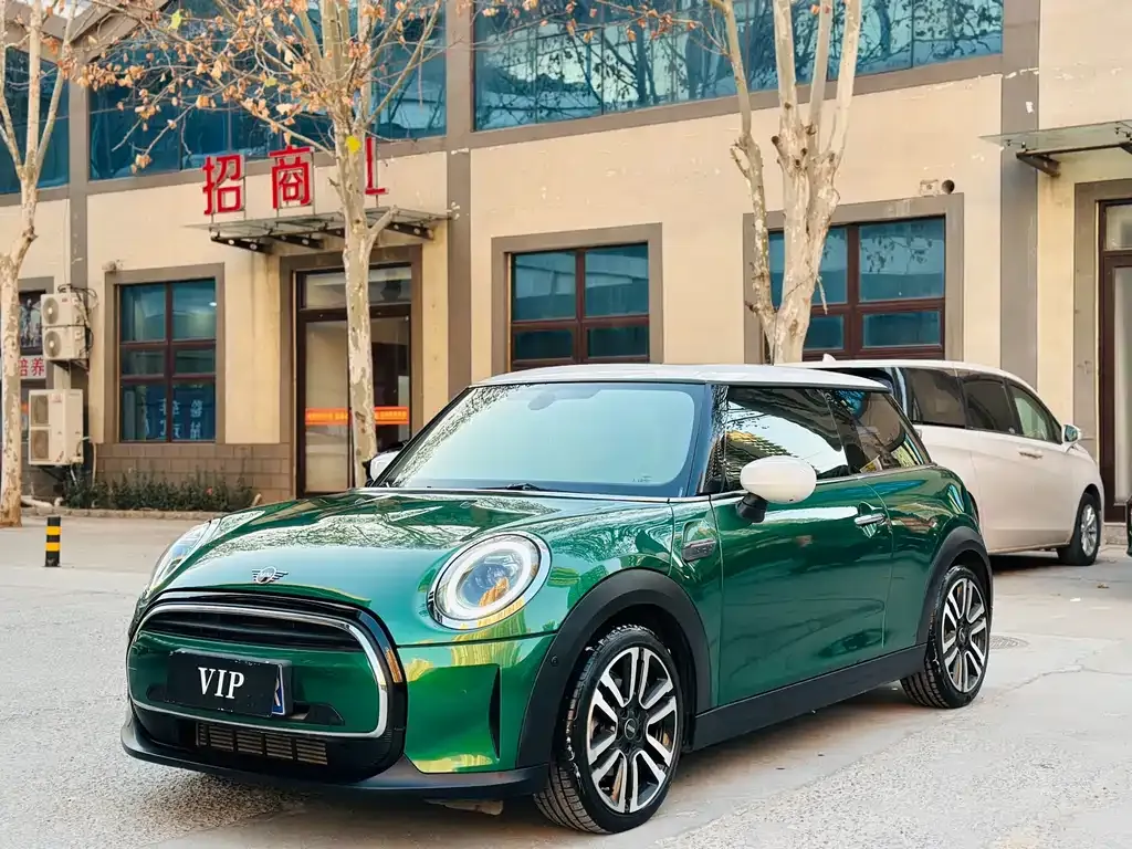 MINI Cooper (3-door) — фото 1