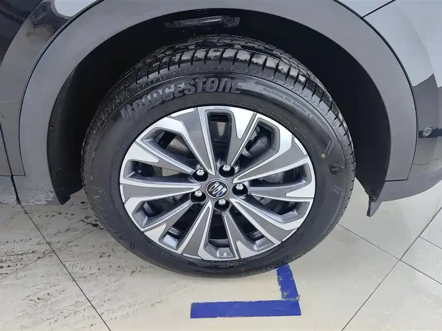 Buick Envision Plus — фото 6