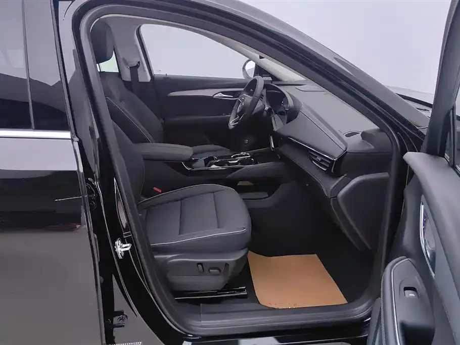 Buick Envision Plus — фото 8