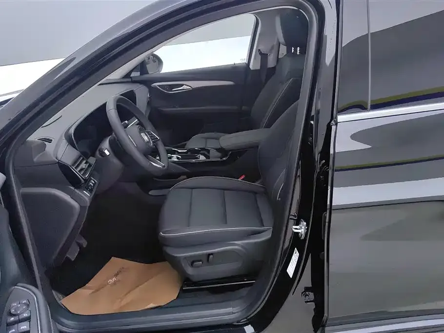 Buick Envision Plus — фото 9