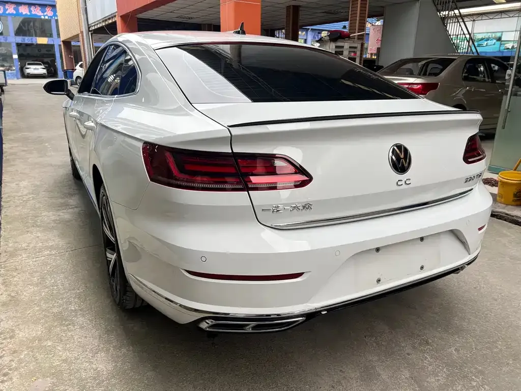 Volkswagen CC — фото 7