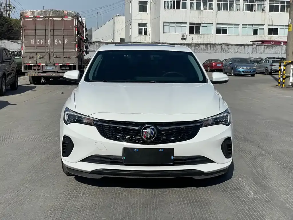 Buick Verano — фото 4