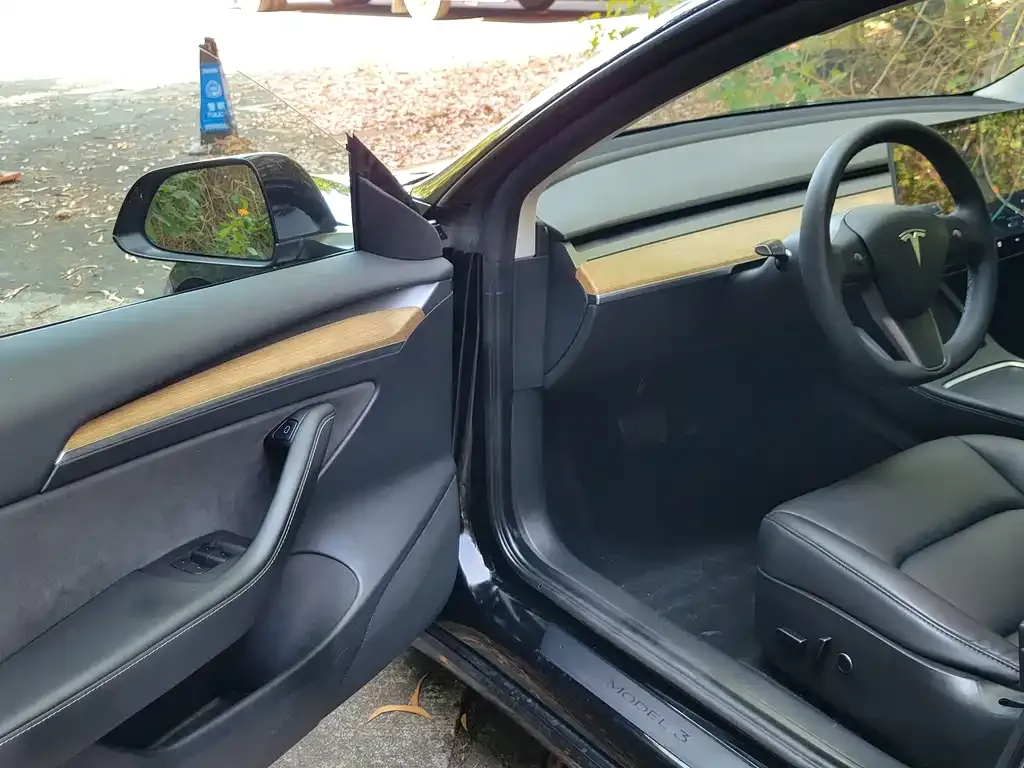 Tesla Model 3 — фото 6