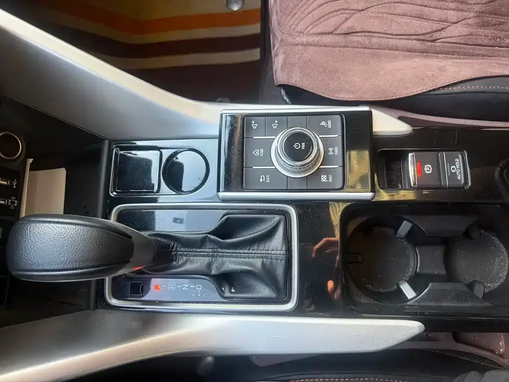 Mitsubishi Eclipse Cross — фото 9