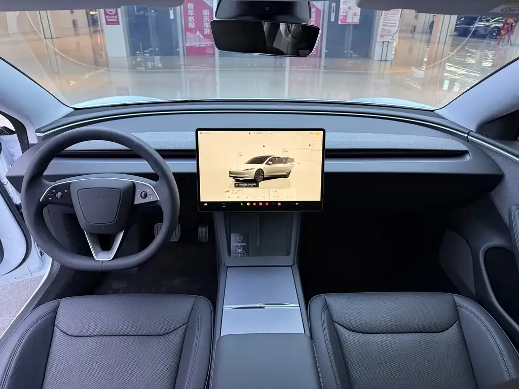 Tesla Model 3 — фото 9