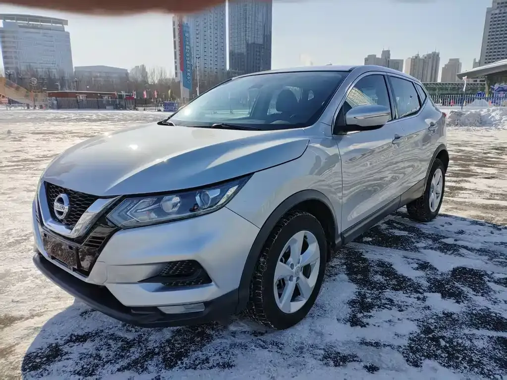 Nissan Qashqai — фото 1