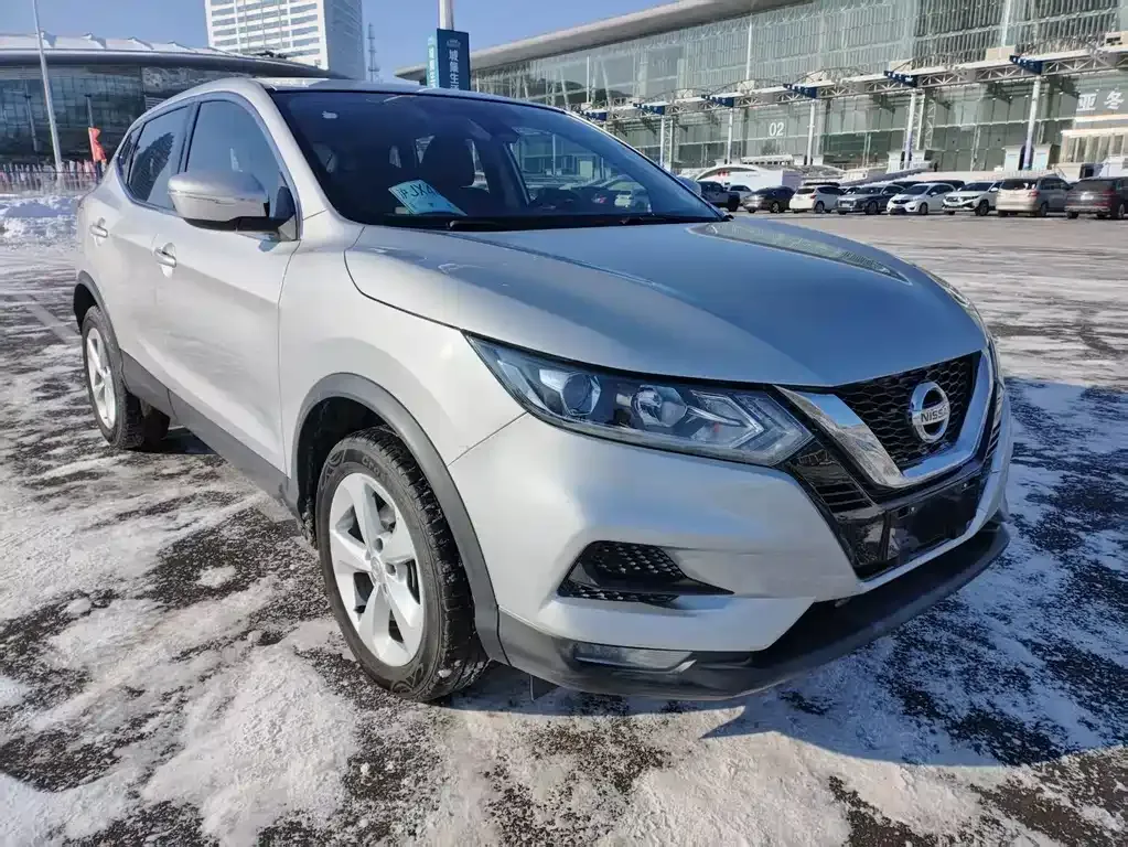 Nissan Qashqai — фото 10