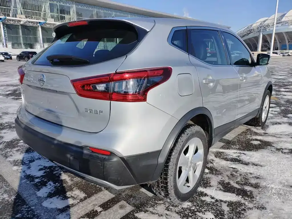 Nissan Qashqai — фото 9