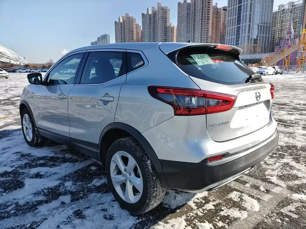 Nissan Qashqai — фото 4