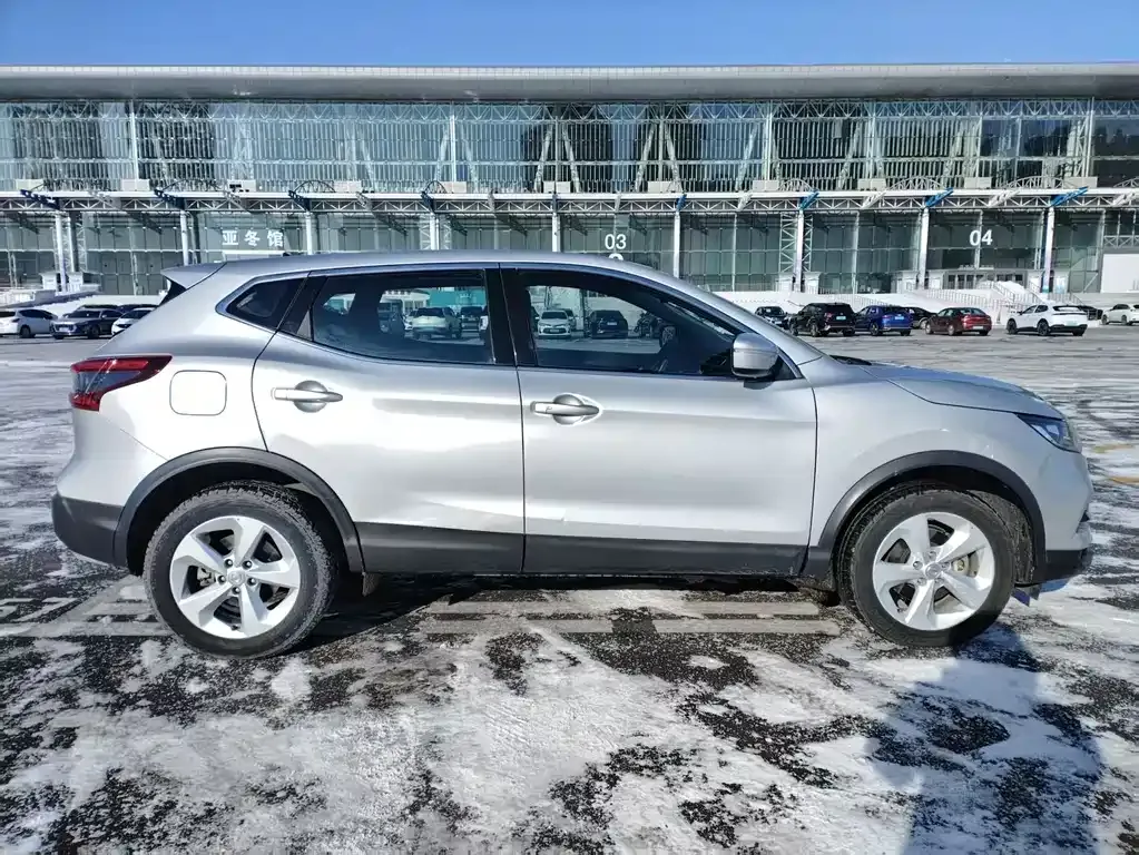 Nissan Qashqai — фото 5