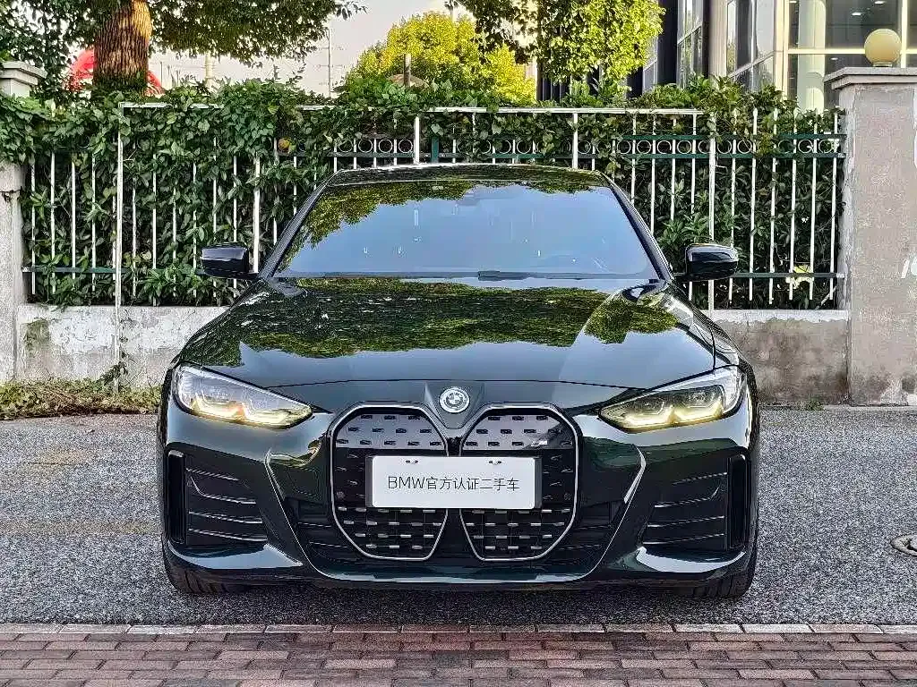 BMW i4 — фото 6
