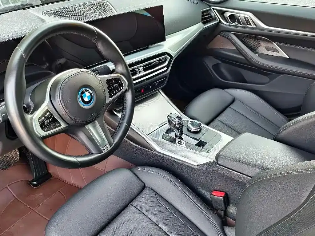 BMW i4 — фото 4