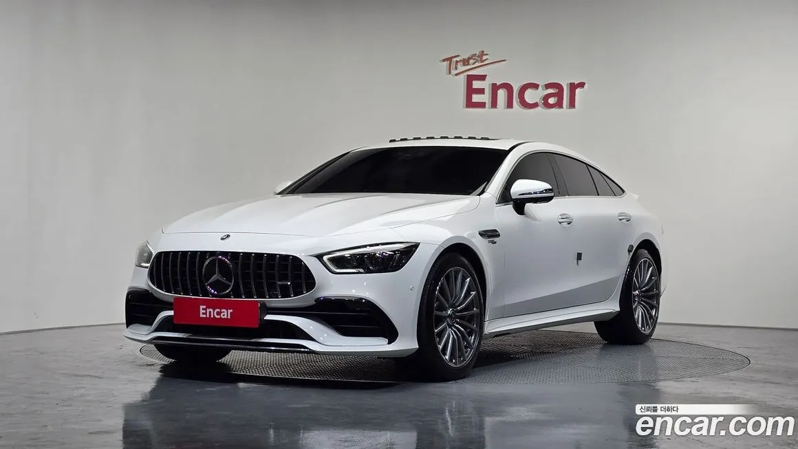 Mercedes-Benz AMG GT — фото 1