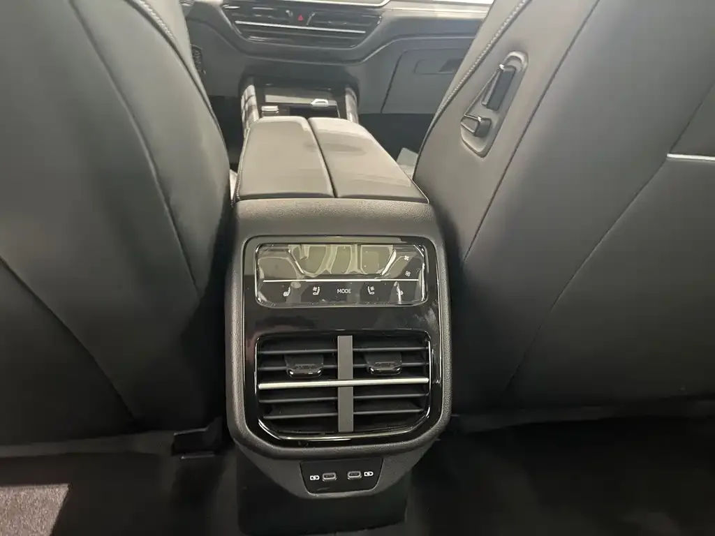 Volkswagen Passat — фото 5