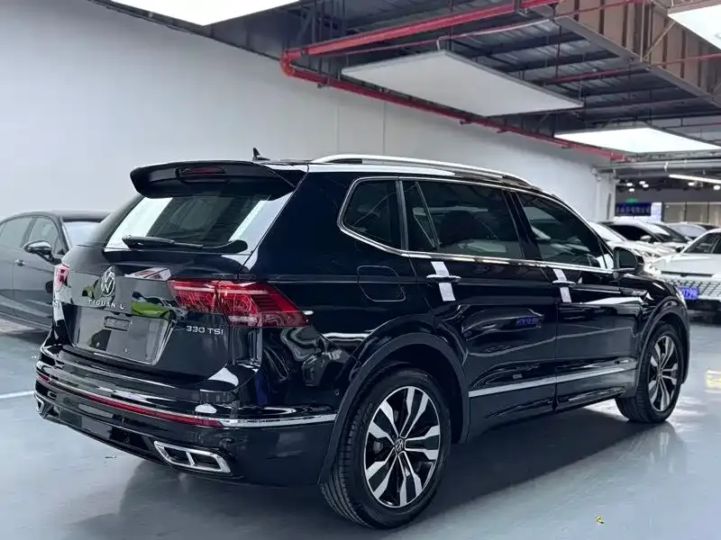 Volkswagen Tiguan L — фото 9