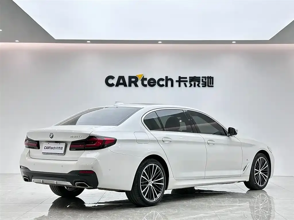 BMW 5 Series — фото 5