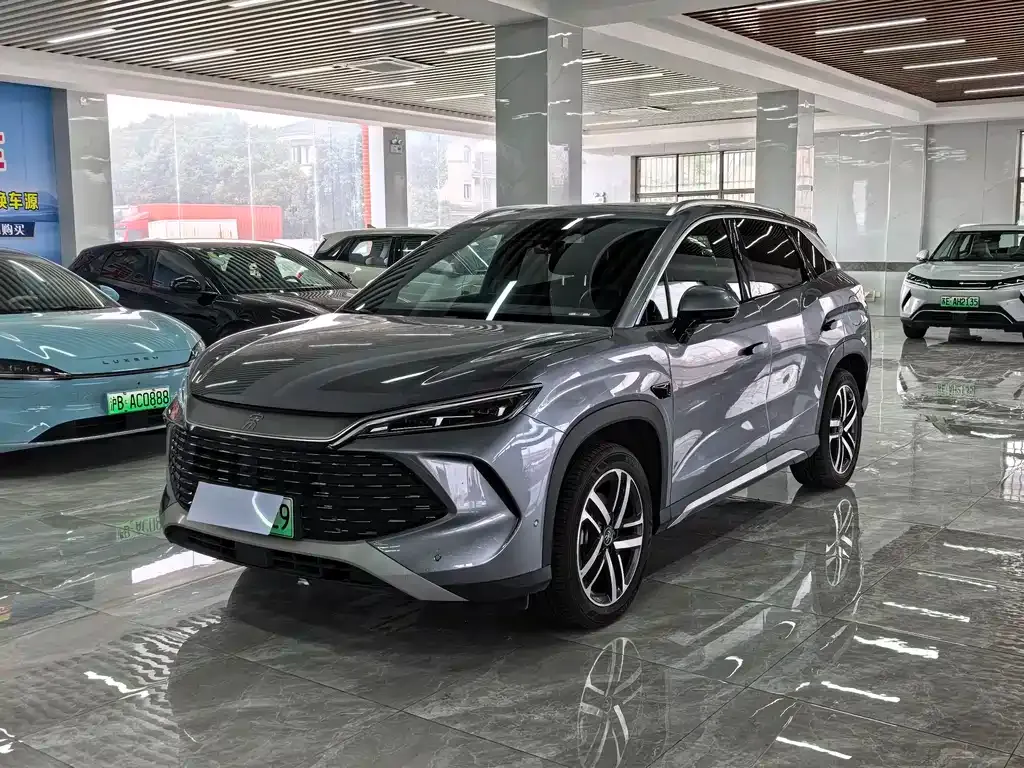 BYD L DM-i — фото 1