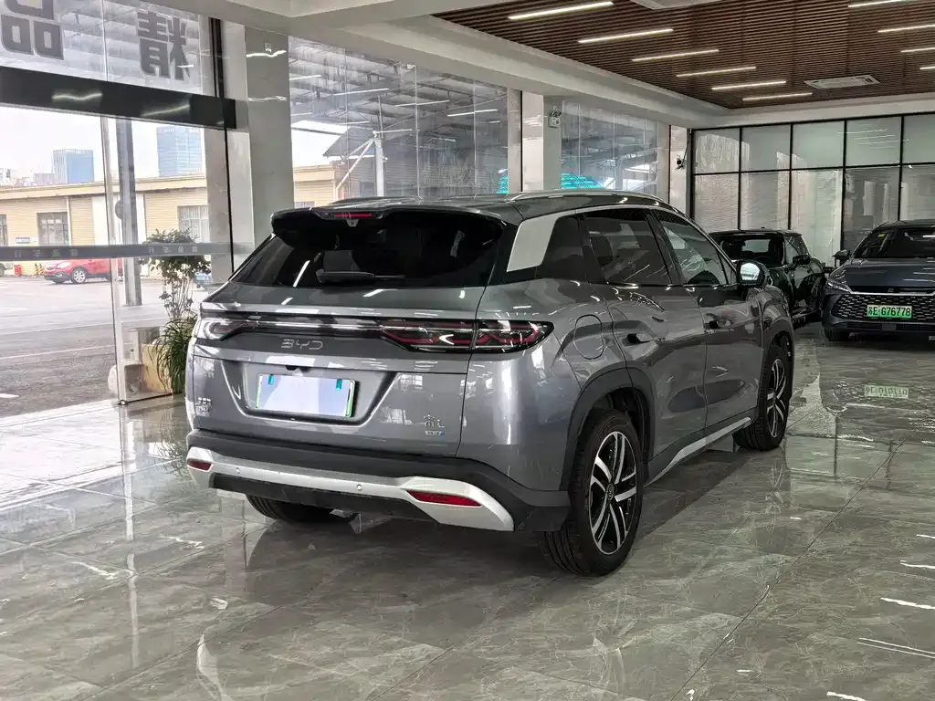 BYD L DM-i — фото 6