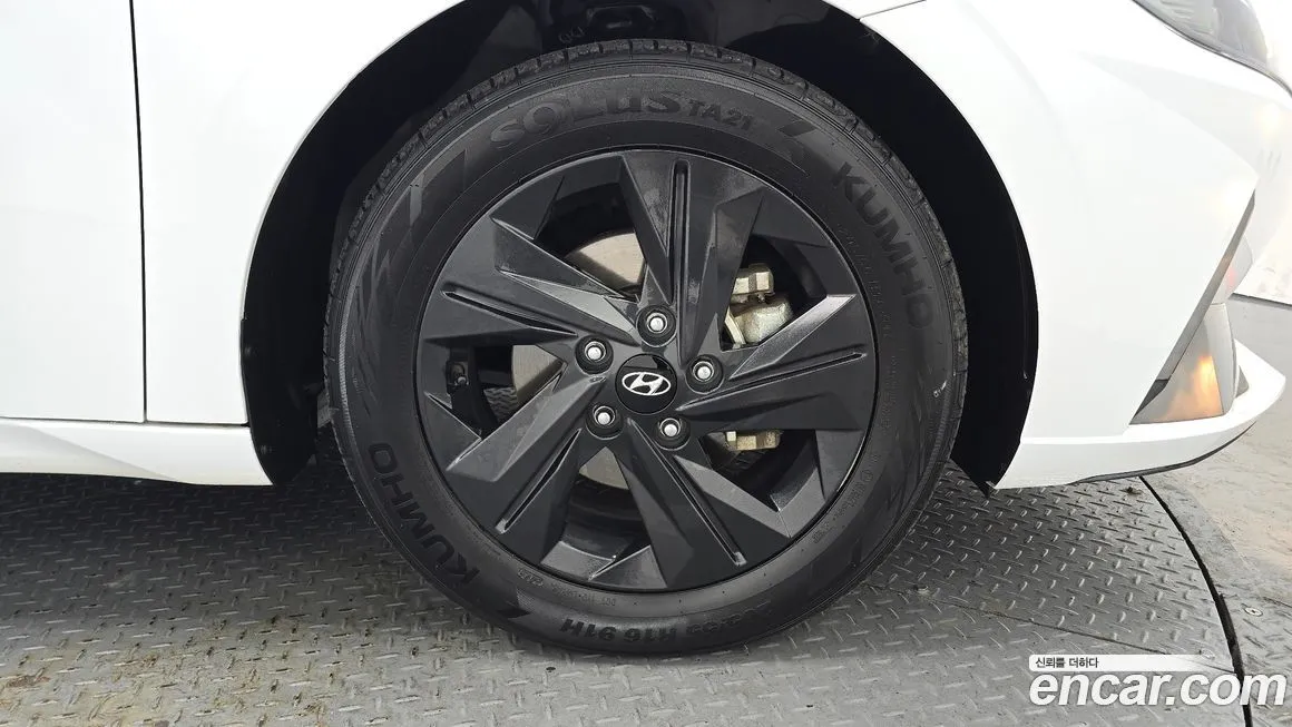 Hyundai AVANTE — фото 6
