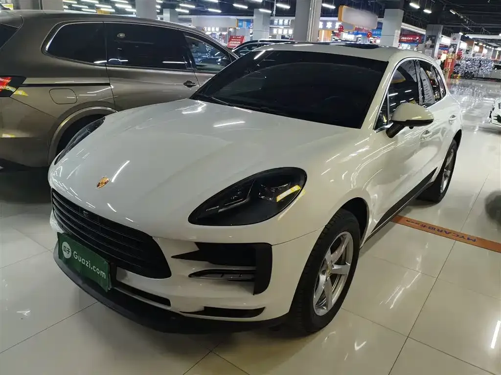 Porsche Macan — фото 1