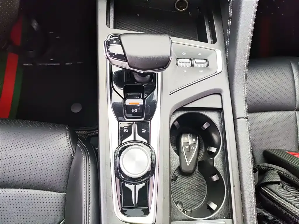 Changan CS75PLUS — фото 10