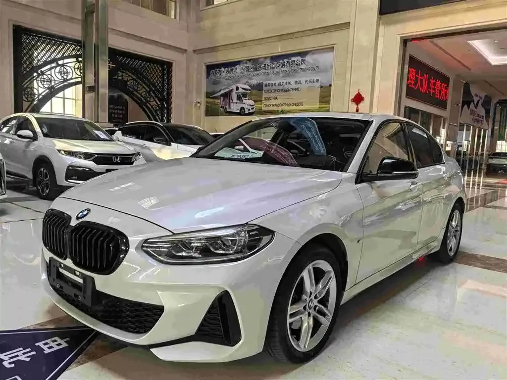 BMW 1 Series — фото 1