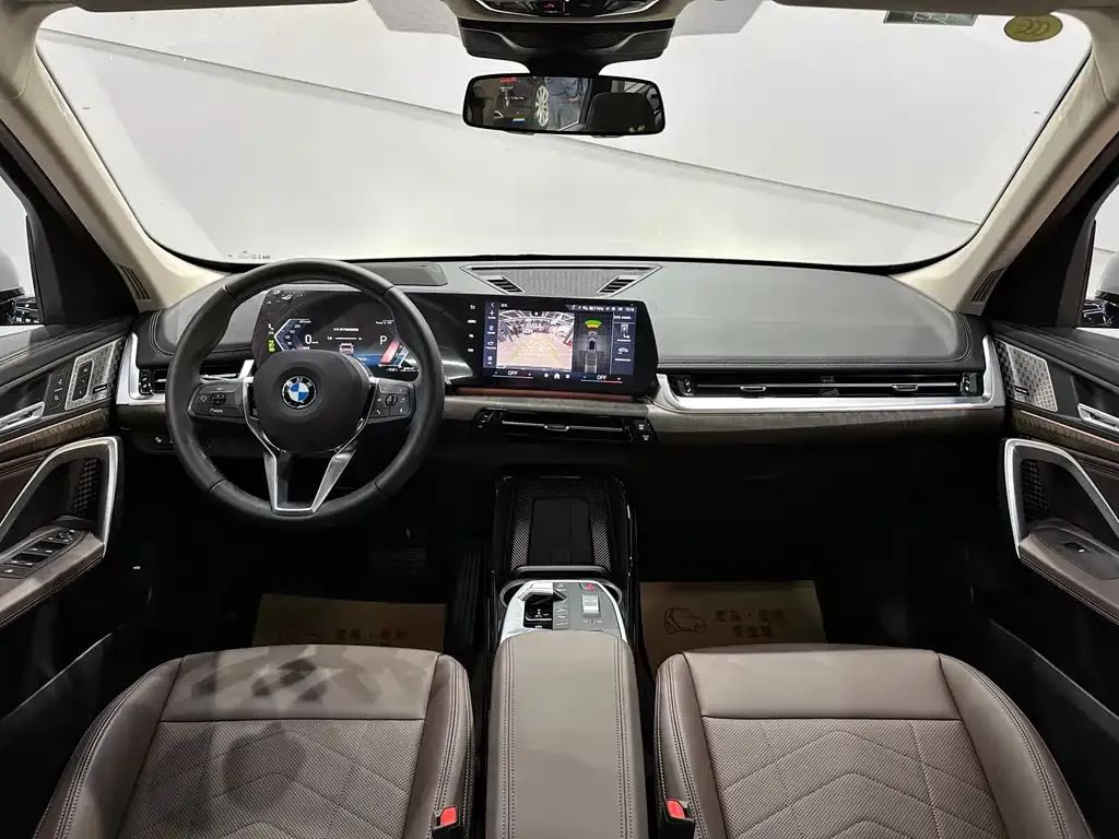 BMW X1 — фото 7