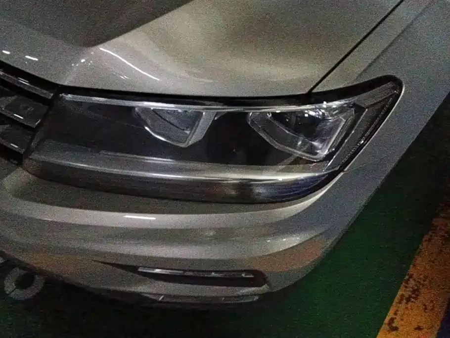 Volkswagen Tiguan L — фото 6