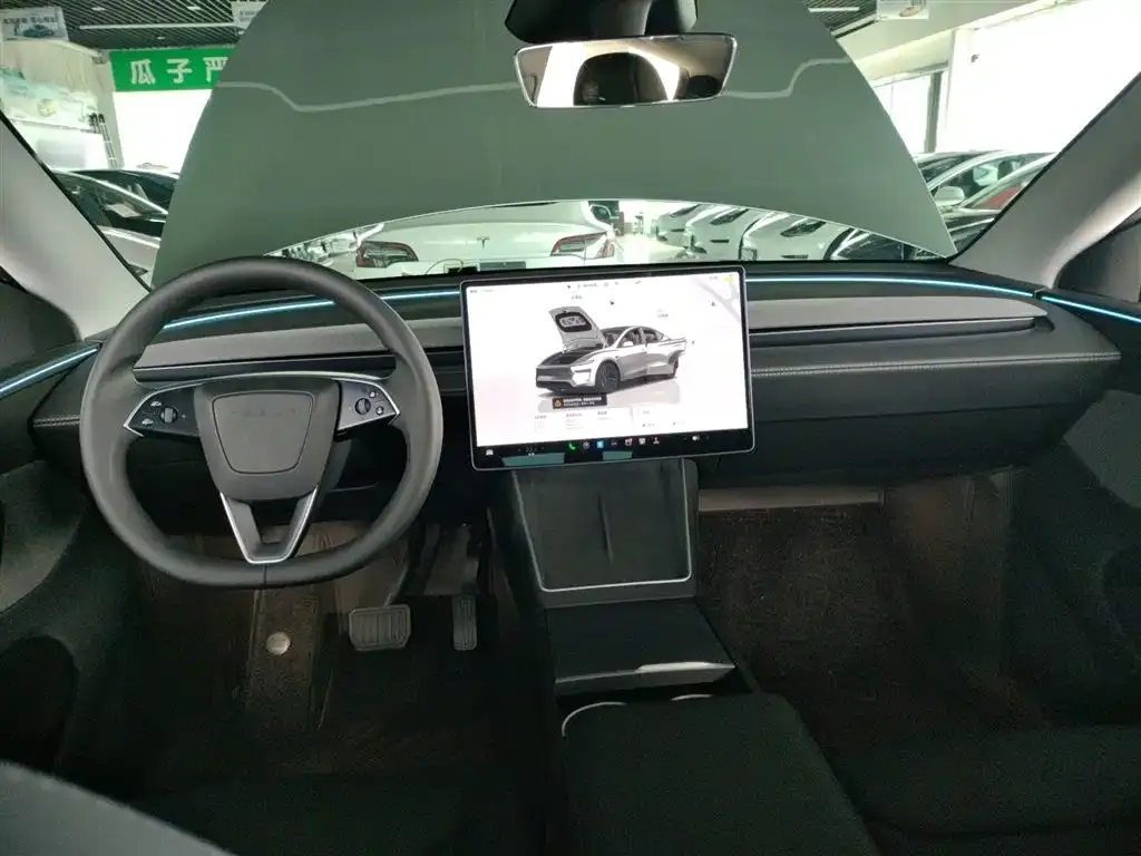 Tesla Model Y — фото 5