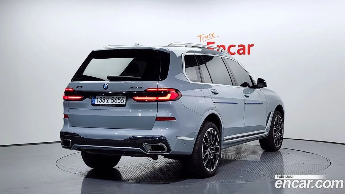 BMW X7 — фото 2