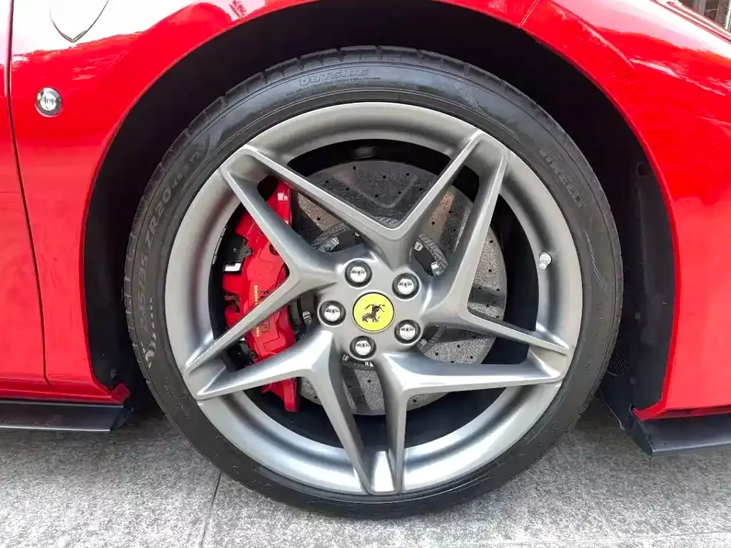 Ferrari F8 — фото 8