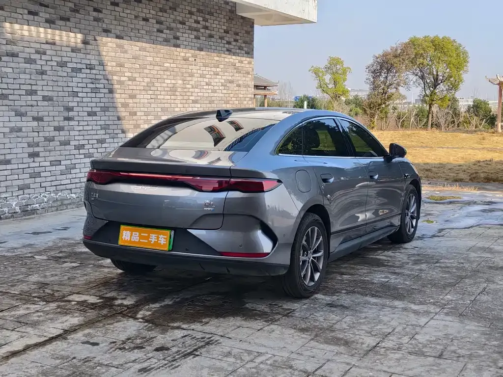 BYD Qin L — фото 8